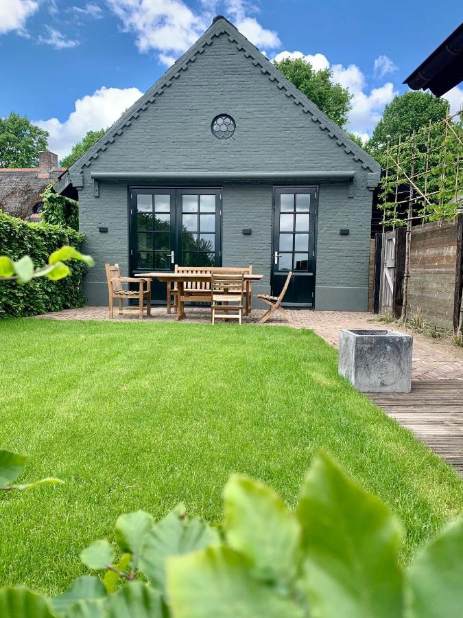 The Green House Lodge Den Dungen Exterior photo
